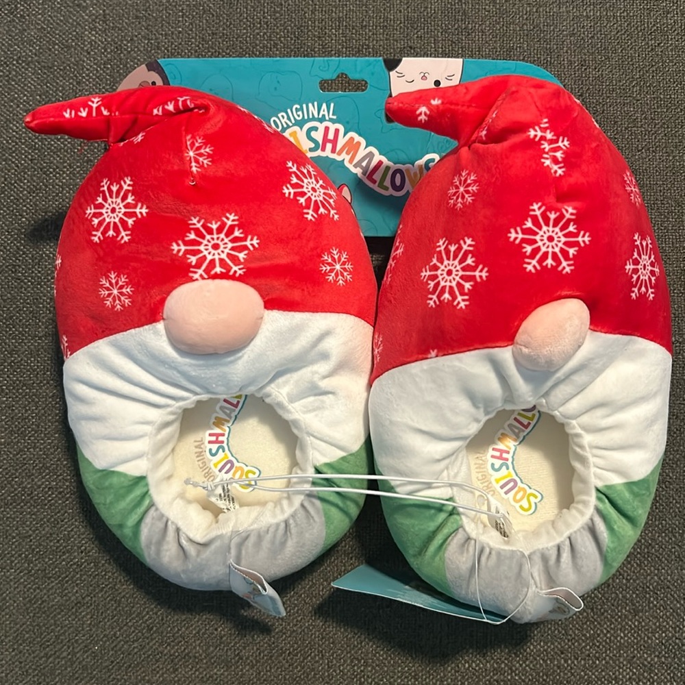 NWT Squishmallows Gnome size 13/1 slippers